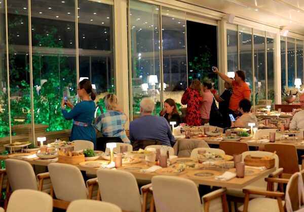 Как ухаживать за верандой, если вы открыты каждый день?